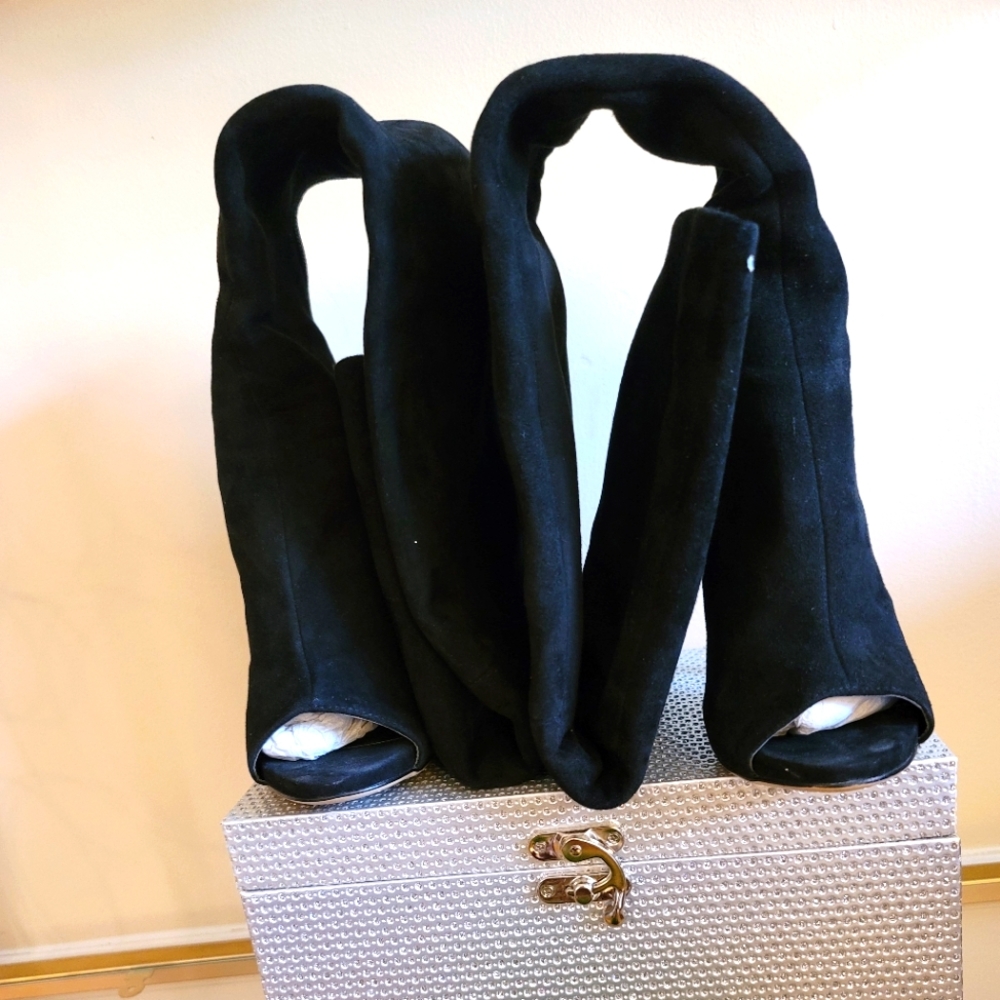 Tony Bianco black KD suede boots